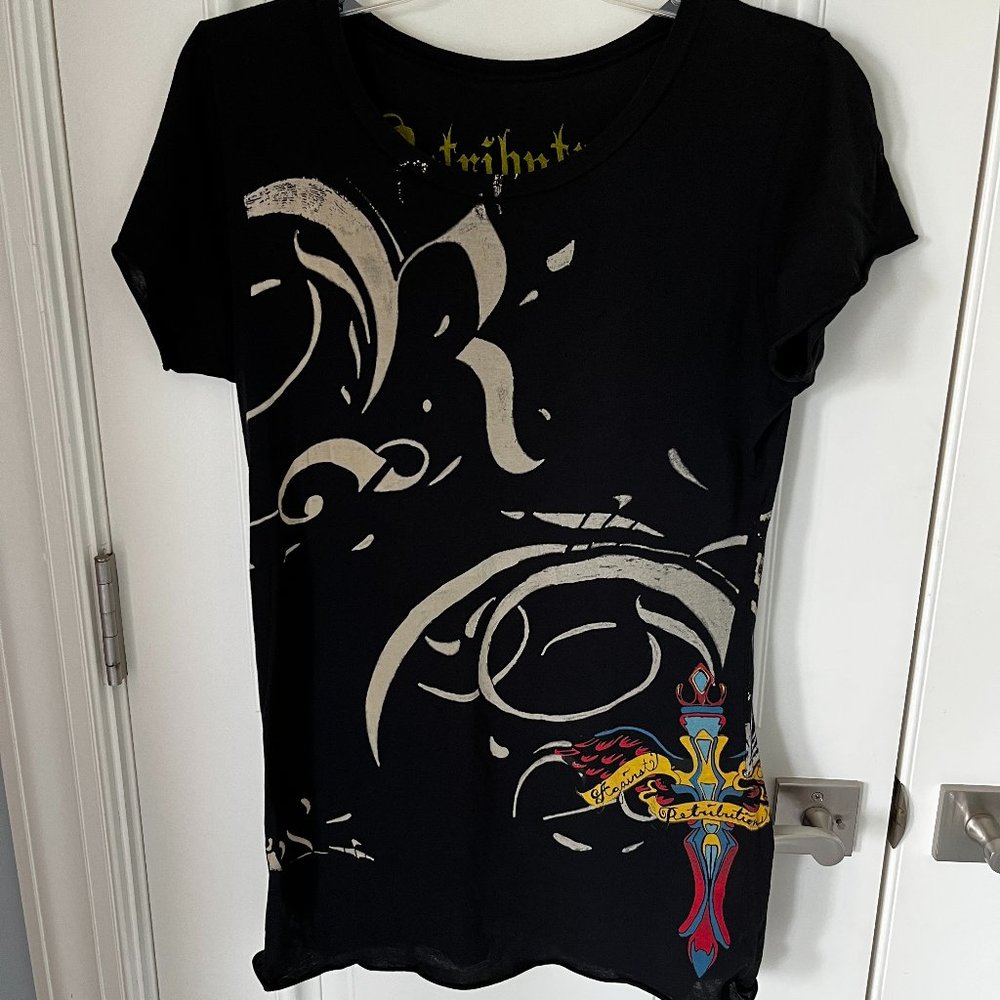 Women's graphic tee